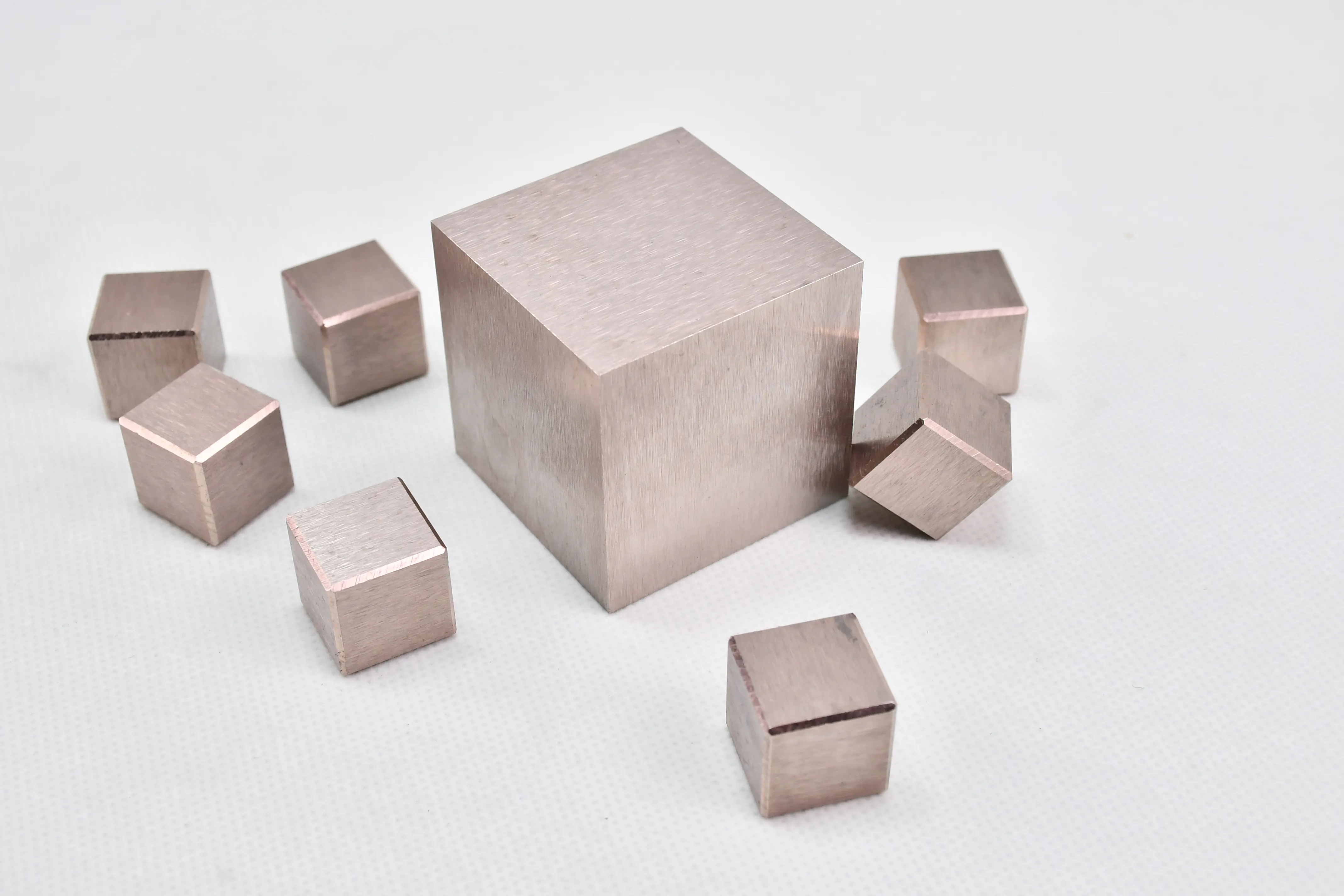 Tungsten copper alloy for electrical devices