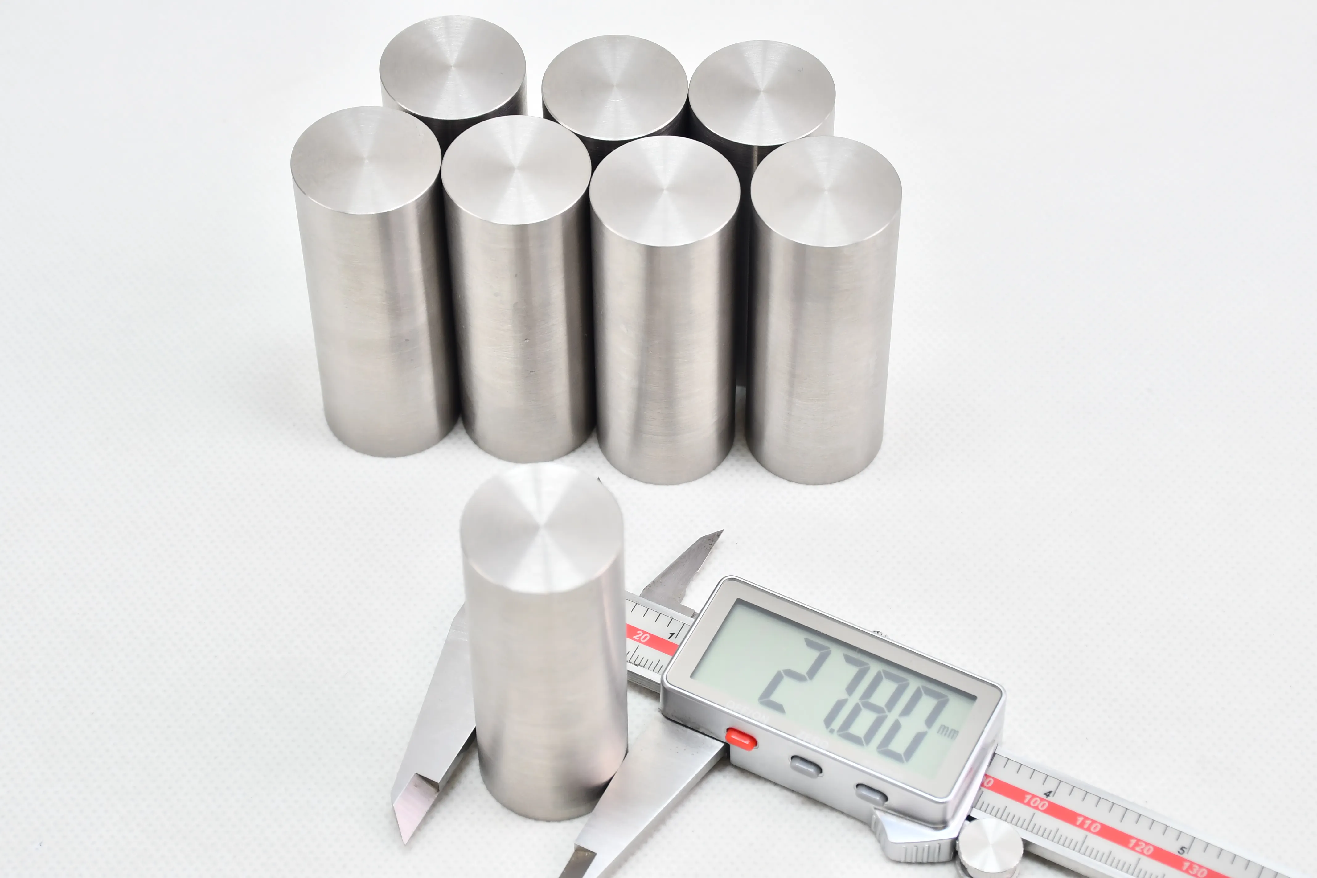 Tungsten heavy alloy rod